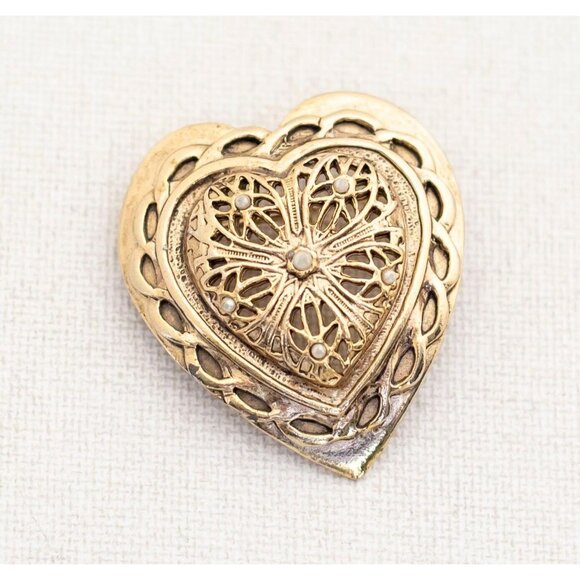 Vintage Intricate Lovely Heart Victorian Gold Tone Brooch Pin Accessory - A11 - Picture 1 of 2
